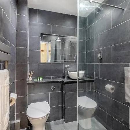 1 Bed In Oc-g34032 Feriehus