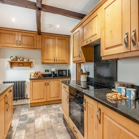 1 Bed In Oc-g34032 *